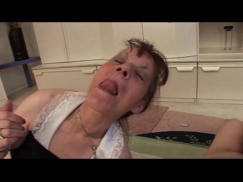 ❤️ Ogogo ababili nomkhulu oyedwa banabathathu Izocansi zaseRussia kithi zu.rexporn-com.ru ❌